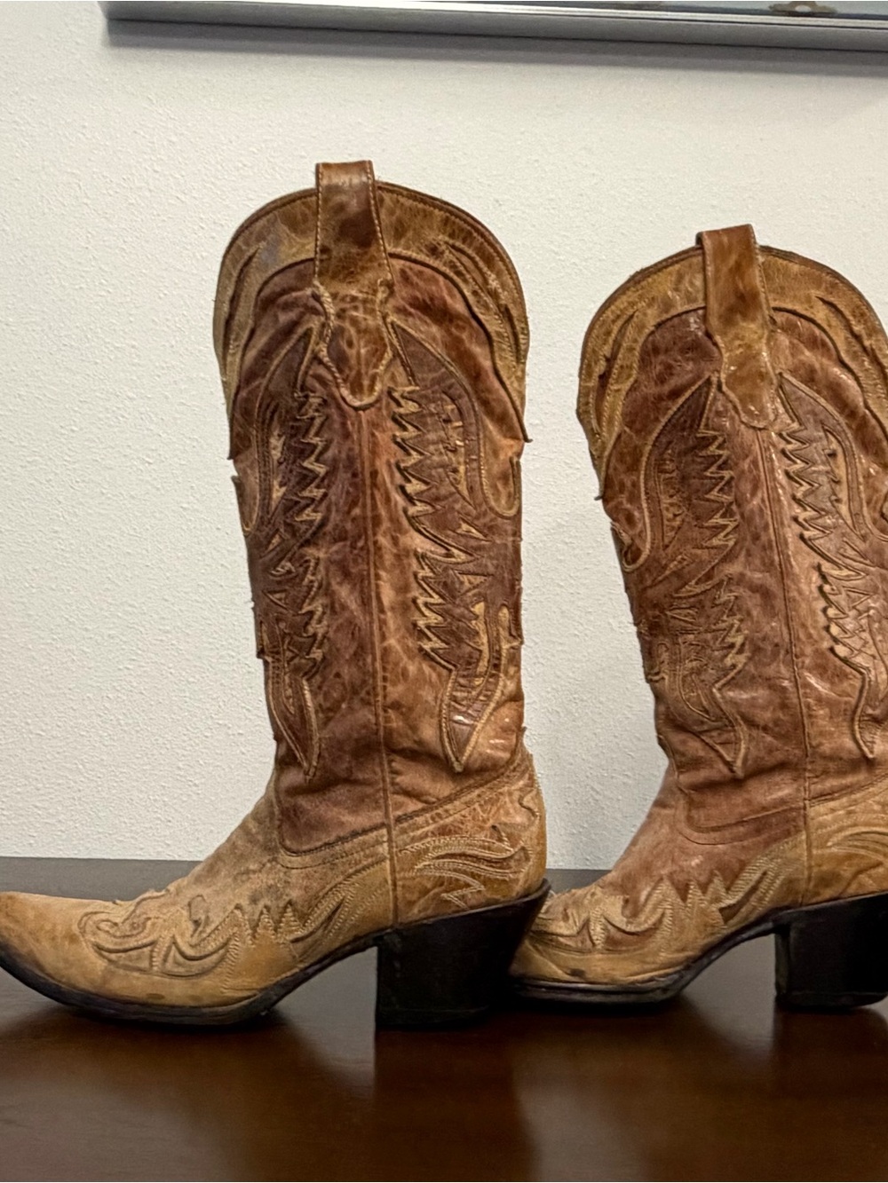 Corral Women’s Mahogany Distressed Eagle Overlay Western Boots Size US 7. 5 M